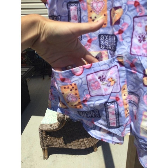 Crest cotton large scrub top womens nurse button pocket komen pink ribbon heart - Picture 2 of 13